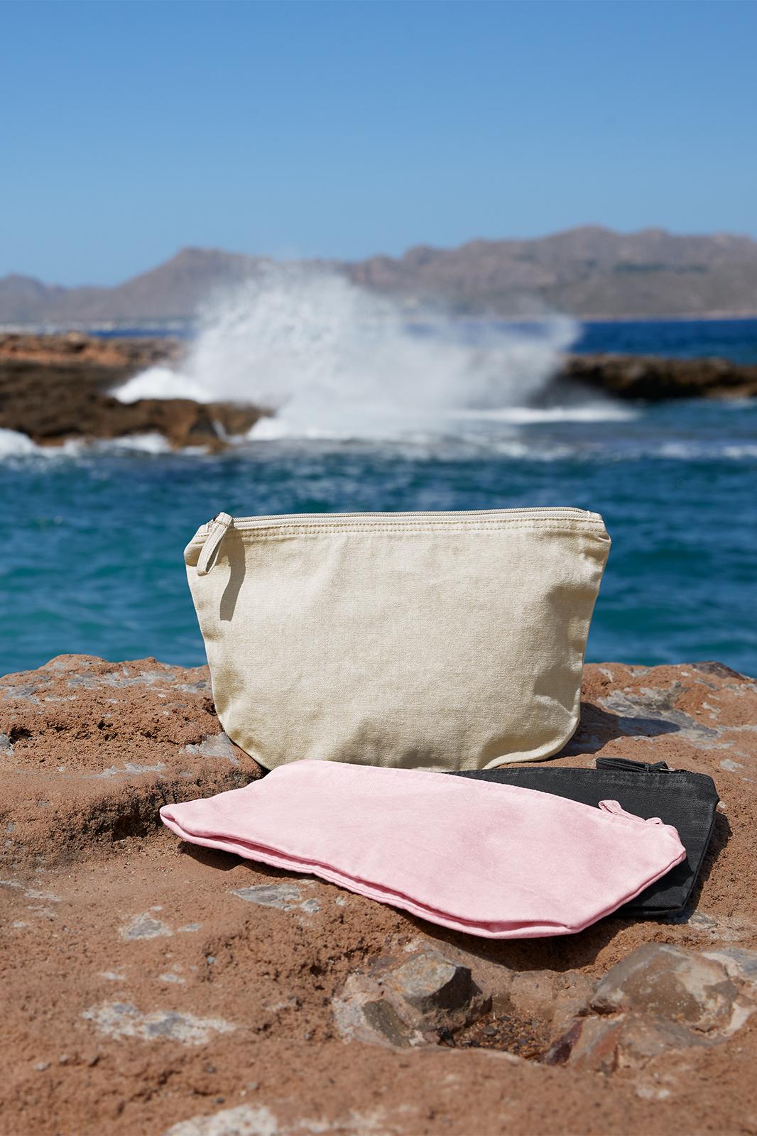 GARMENT DYED ACCESSORY BAG - Image 7