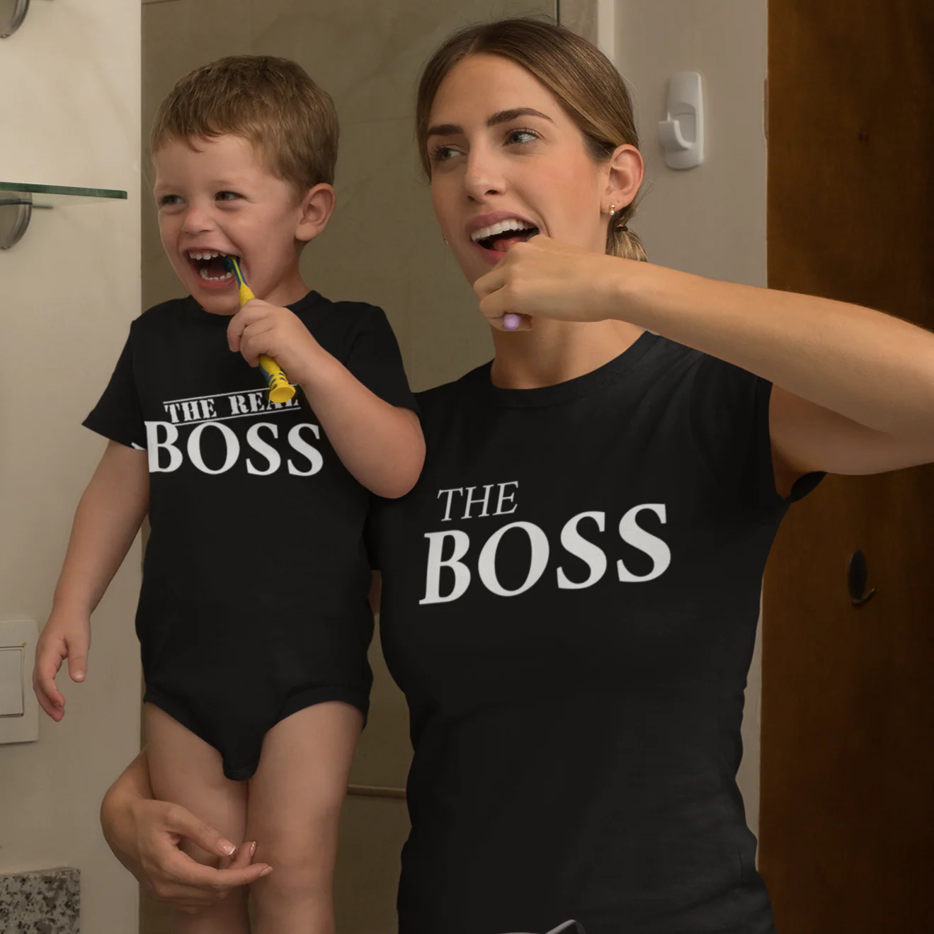 NAISTEN PAITA+VAUVAN BODY - THE BOSS (316)