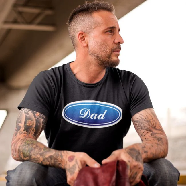 T- PAITA MUSTA - DAD OVAALI (00 1587A)